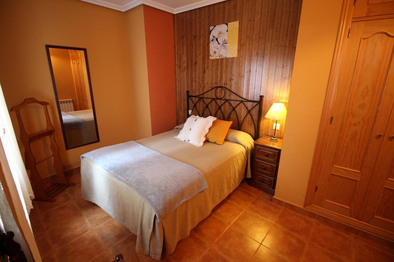 Sierra De Monfrague Apartman Torrejón el Rubio Kültér fotó